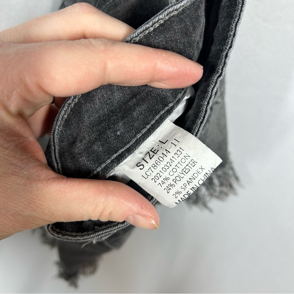 High Rise Cutoff Shorts Jean Denim Gray Frayed Raw Hem Ripped Size Large Juniors - Picture 6 of 10